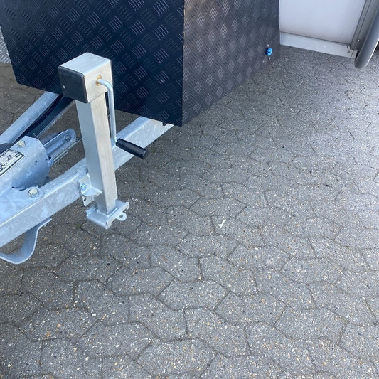 Support fixe à levage élevé pour chariot robotisé